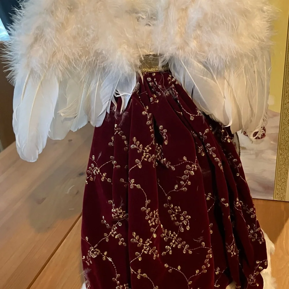 EUC Grandeur Noel Celestial Angel with box.  Used only a few times. 16”
